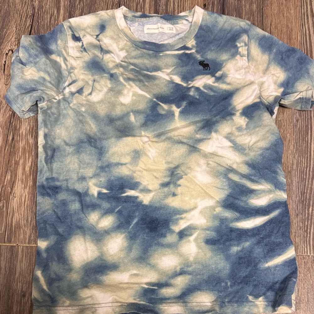 Abercrombie & Fitch Blue and Cream Tie-Dye Tee